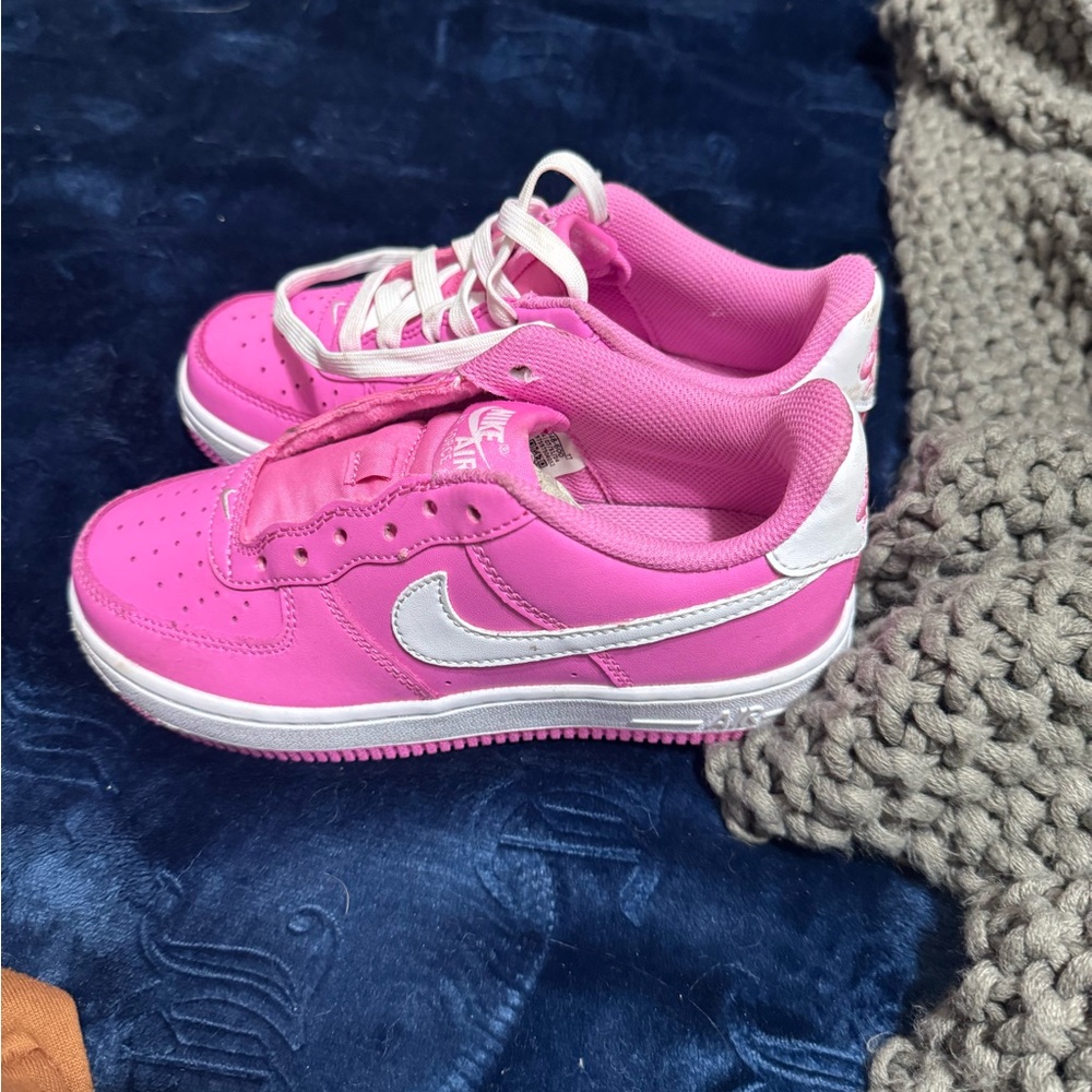 Pink Nike girls